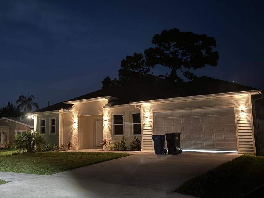 Villa Brand New Tampa Oasis With Private Jacuzzi Retreat à Lutz Extérieur photo