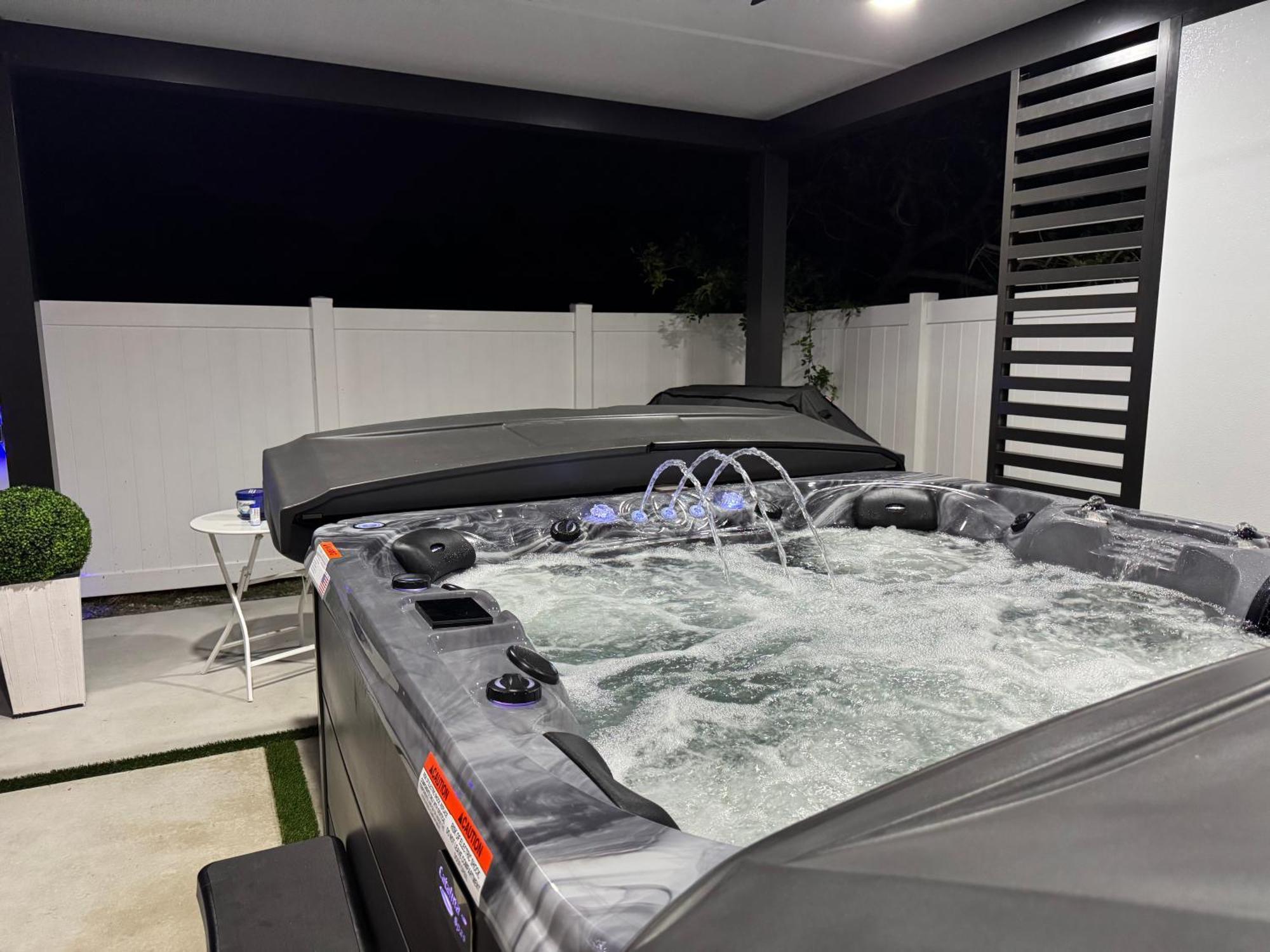 Villa Brand New Tampa Oasis With Private Jacuzzi Retreat à Lutz Extérieur photo